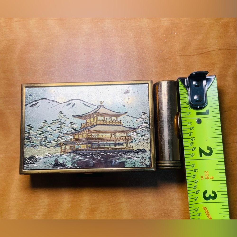 Vintage Japanese musical compact and lipstick holder - Picture 9 of 10